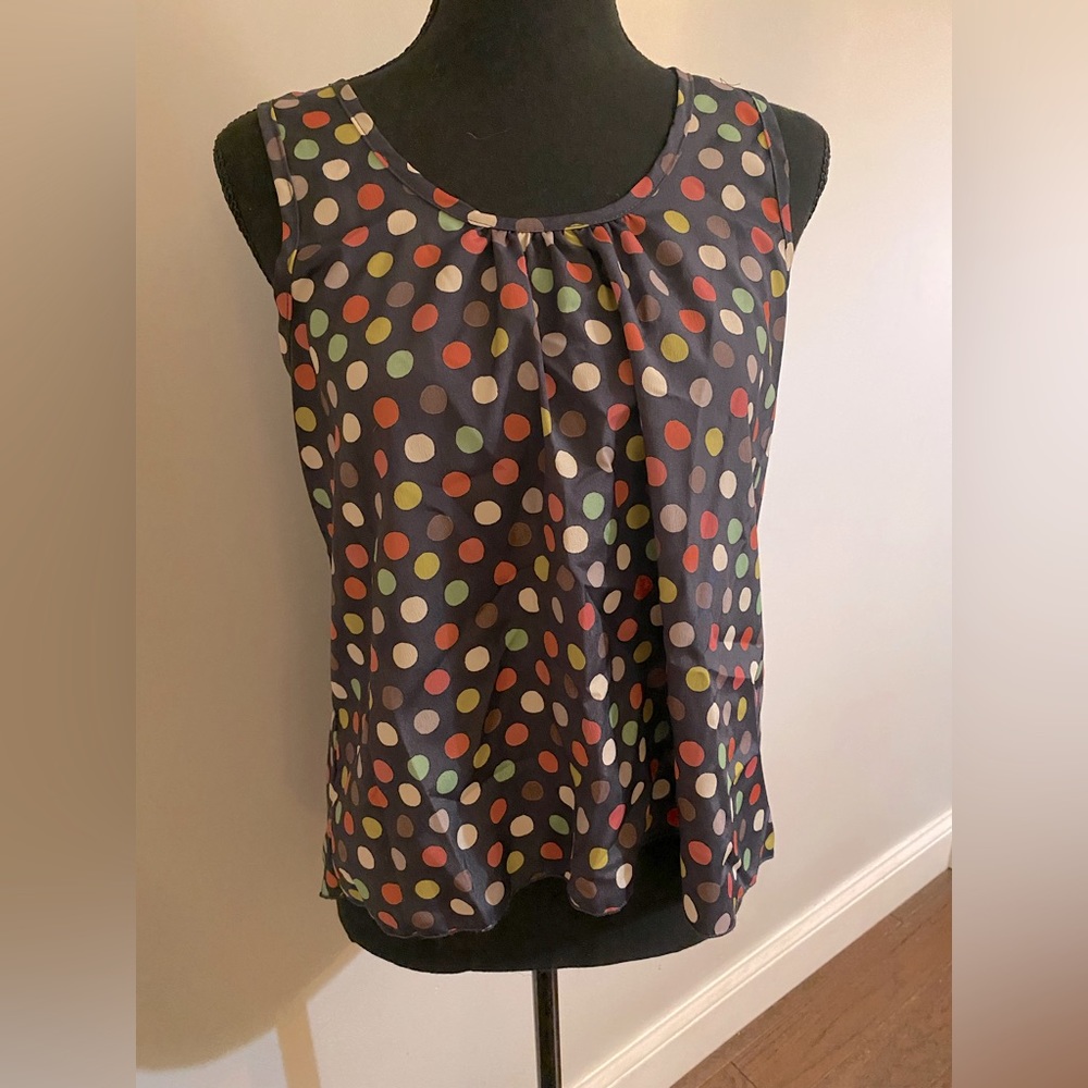 Sleeveless polka dot multi colored Delia’s top!